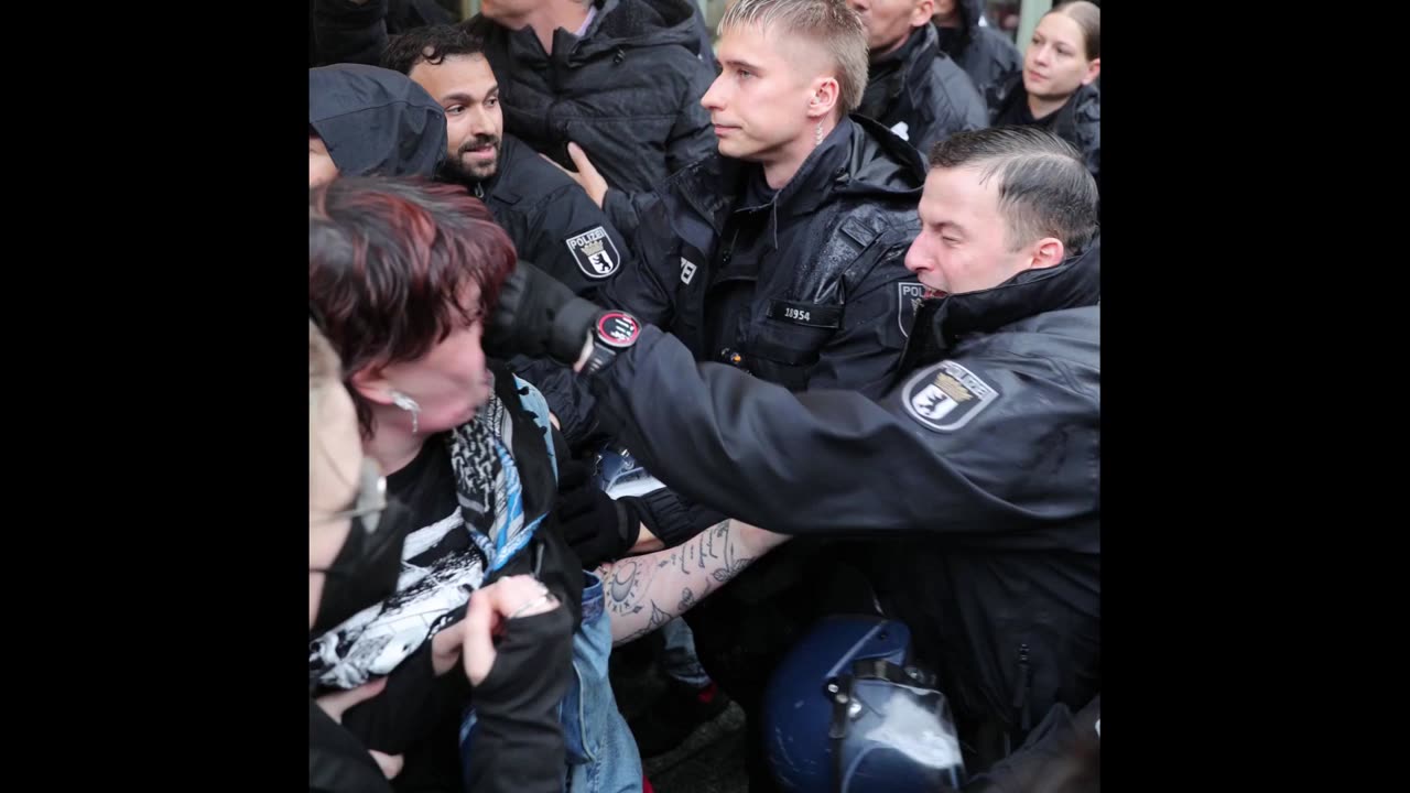 Berliner Polizeigewalt gegen irische Staatsbürgerin