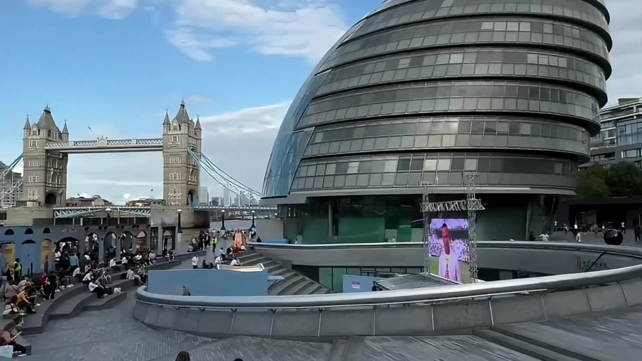 Exploring LONDON in one day
