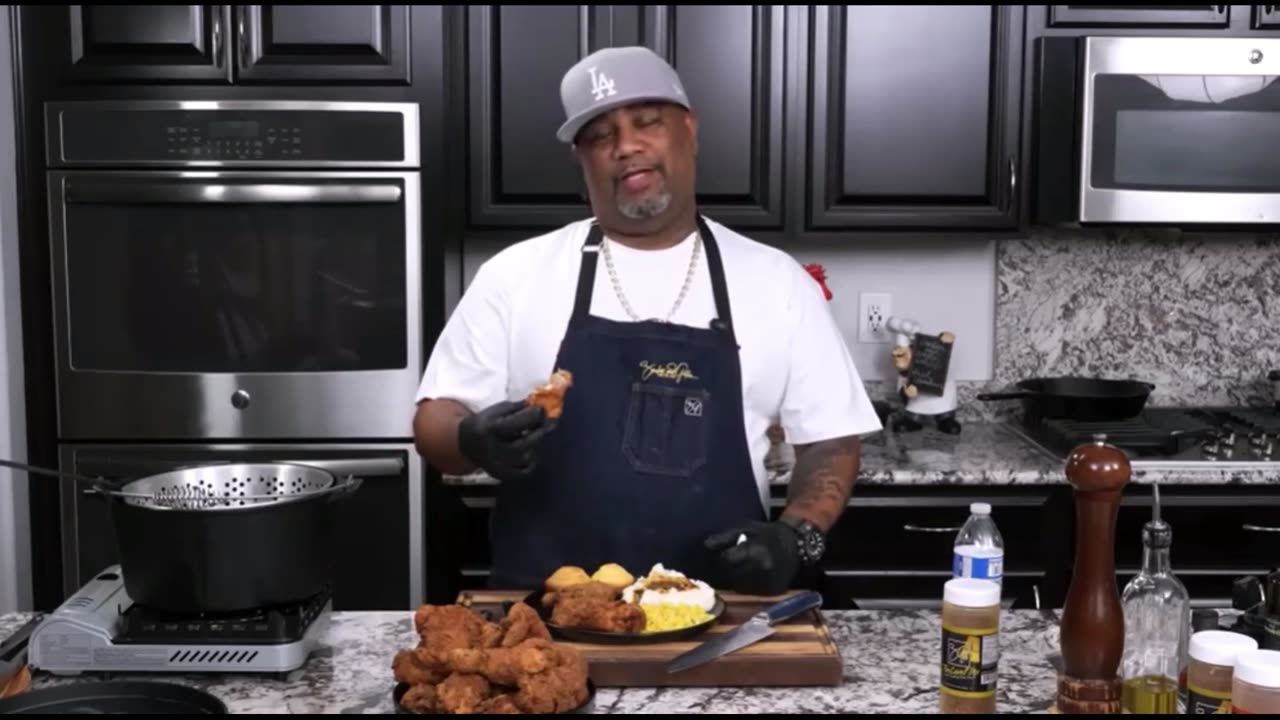 How to Make Super Crispy Fried Chicken at Home!