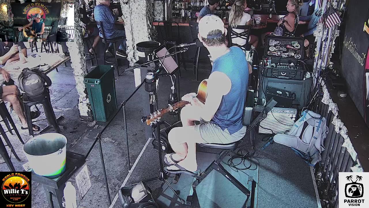 LIVE Music Everyday!