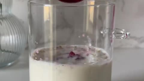 Raspberry overnight oats 💗✨