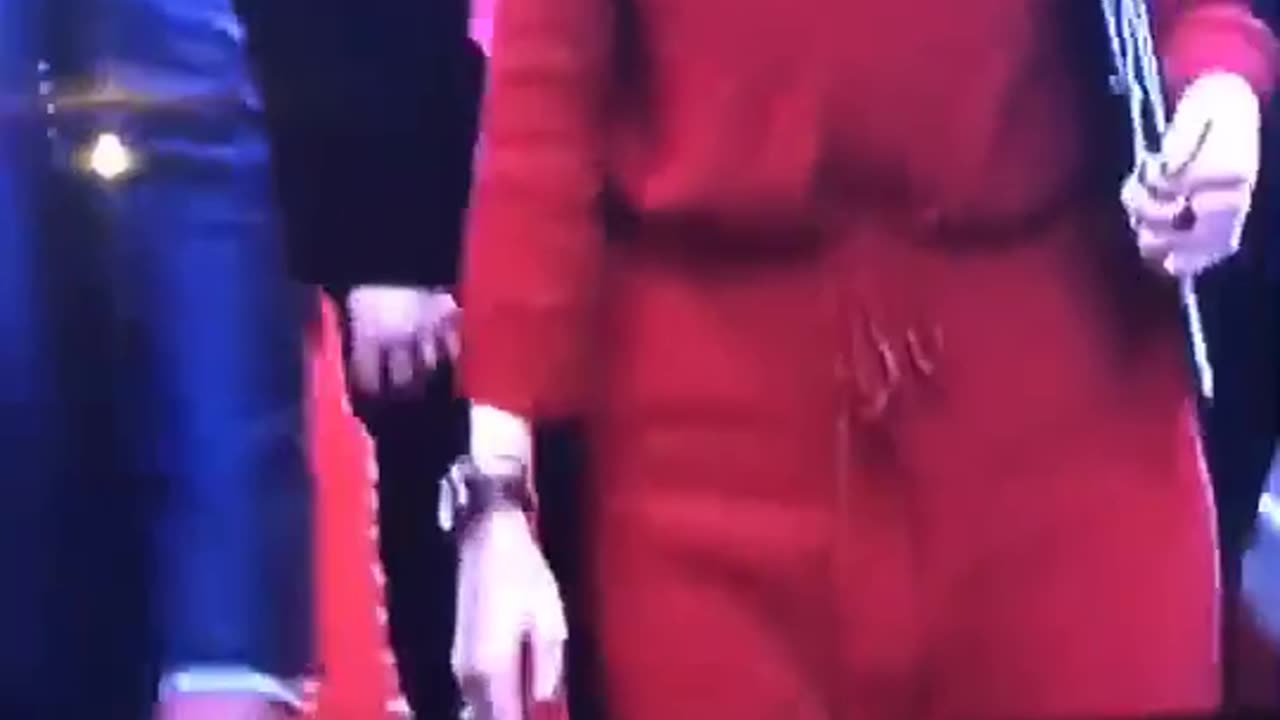 What happened to this dude ?