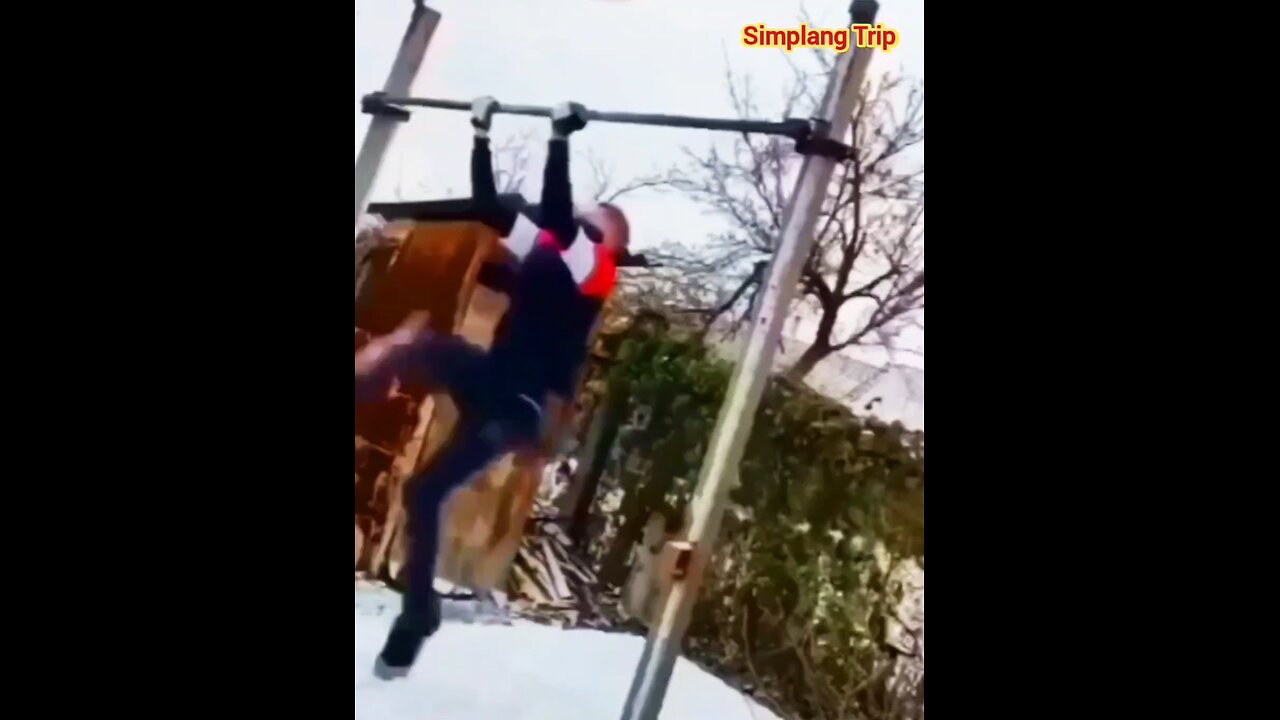 Simplang Trip 149: Man performing pull ups accidentally kicked up.