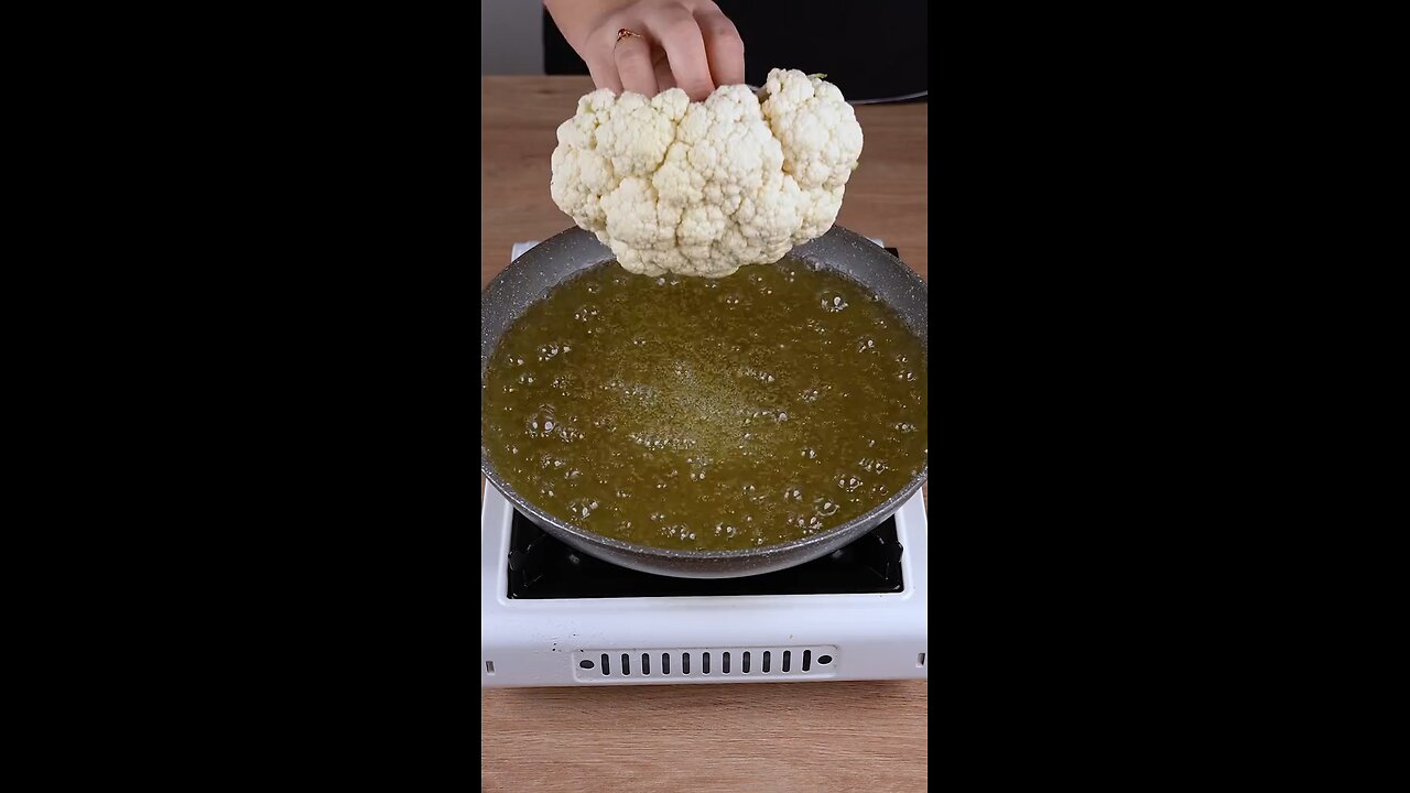Everyone's frying cauliflower after seeing this genius idea #cooking #Recipe #EasyRecipe