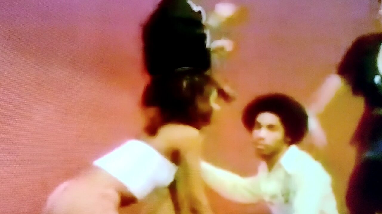 Soul Train Dancers 1977 While I'm Alone