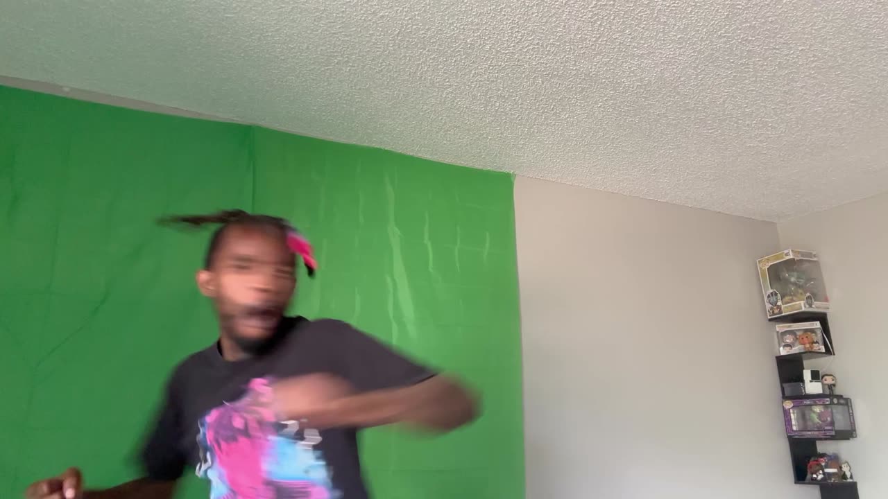 LEARNS ASL WITH MIGGY 🌎