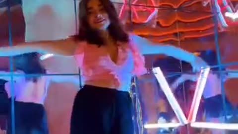 *Self ke saath light party = soul therapy session 💖💡🧘‍♂️*