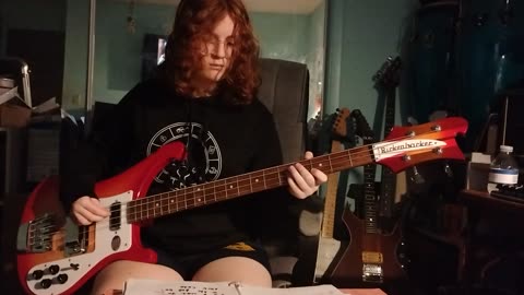 Story in Your Eyes/Fountains of Wayne (Moody Blues) bass play along by Cara