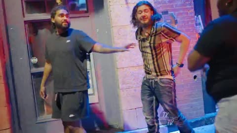Sheesh! Man Gets Jumped by 3 Women on 6th Street – Wild Fight Caught on Camera