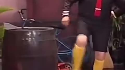 VIDEO (PARA CHORAR) DE CHAVES .mp4