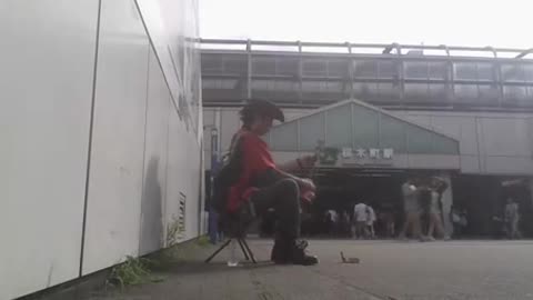 横浜市桜木町駅前ライブ２０２５。ともぞう１部