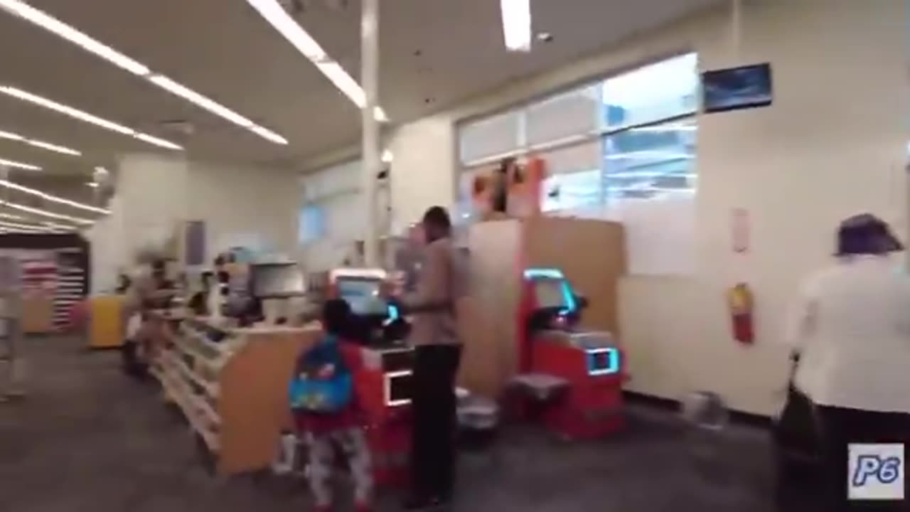 Thugs in D.C. openly steal from CVS and resell it on the street