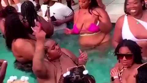 What do these women eat in America