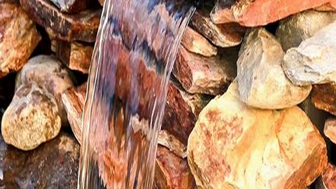 Brilliant Waterfall Feature That Looks Great I