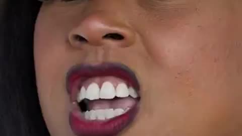 WTH is going on here! She has Mjölnir 👀