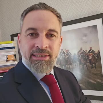 Abascal dice que Sánchez se reunión con Otegi en un zulo de la ETA