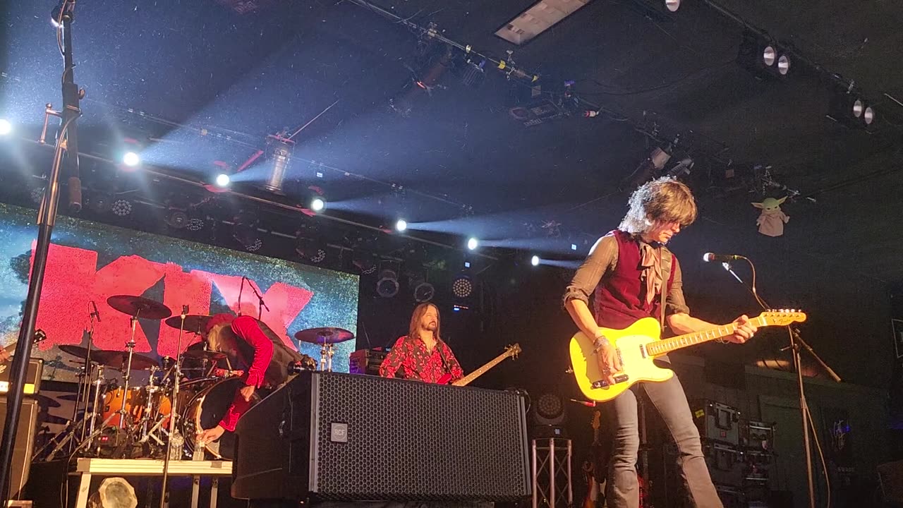 Kix ( live)
