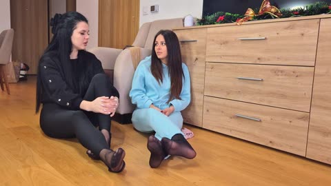 💕 Black vs Nude Nylons with Nora Tights