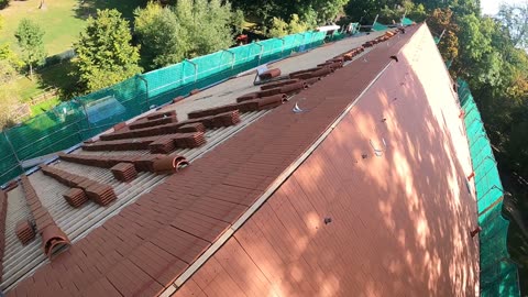 First in Mörtel setzen. Teil 8 - 19.09.2025 - Biberschwanzdach Leipzig