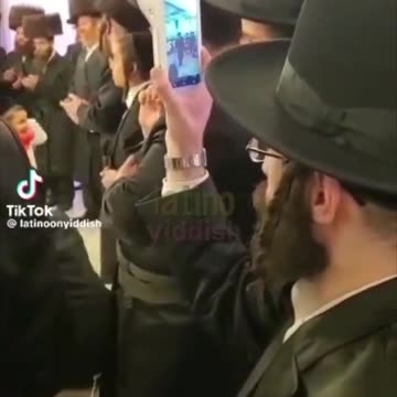 This jew has a card reader phone case...