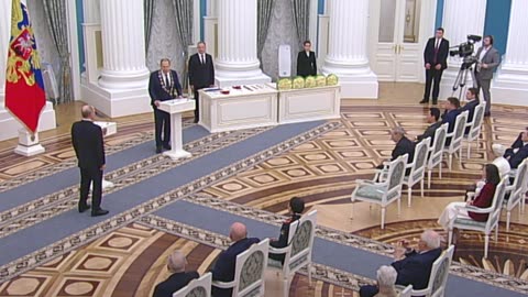 Lavrov: En el mundo se libra una lucha entre el bien y el mal