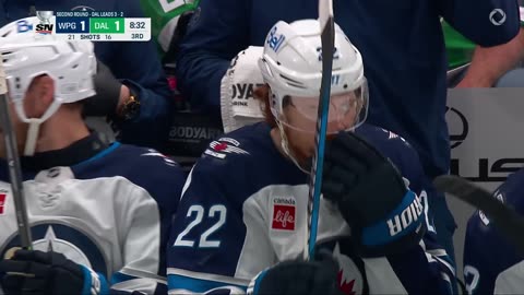 Stars' Jake Oettinger Makes Ridiculous Save On Jets' Mason Appleton