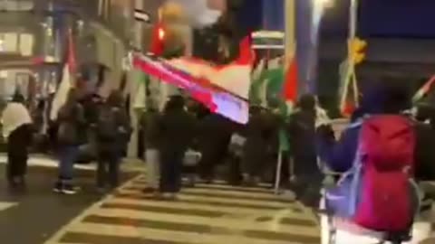 Toronto Man Stands up for Canada