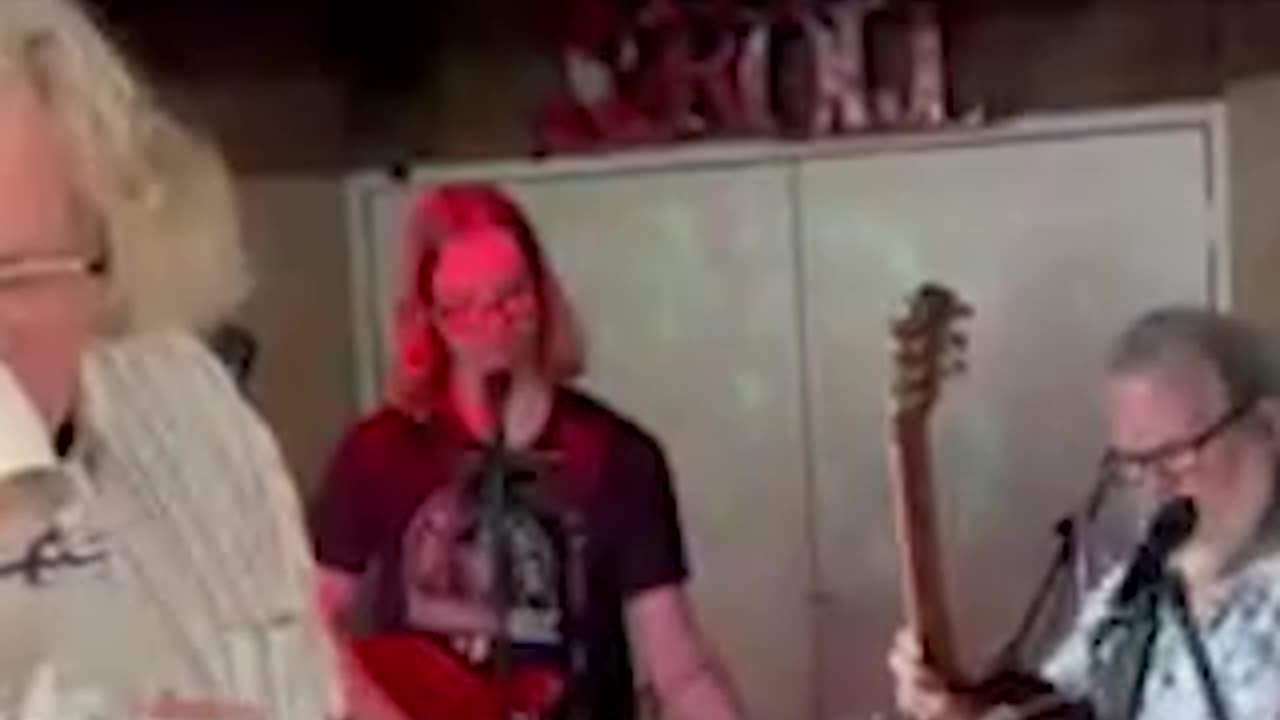 The Man Who Sold the World - Cover (Live Performance)