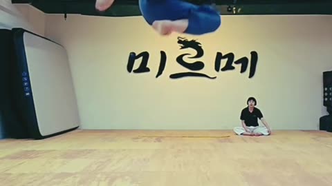 proper technique for breaking through a siege