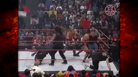 Kane Returns & Saves The Undertaker & The Rock 29 may 2000