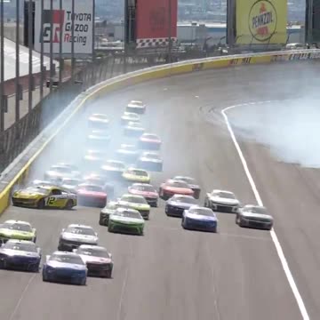 Motorsport.com - Calamity on the restart! 💥 #NASCAR