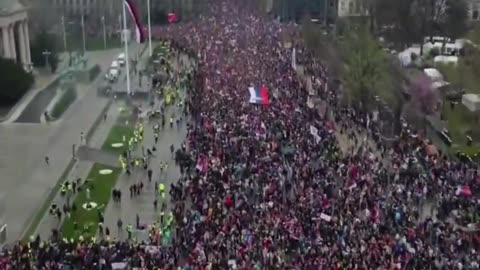 🇷🇸 Massive protests in Serbia! Citizens demand justice, democracy & an end to corruption!