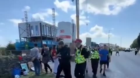 Truly, truly incredible. In the UK, a man was arrested for saying, ＂We love bacon,＂ outside a mosque