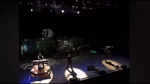 Gowan with Styx - “A Criminal Mind” (Live in 2001)