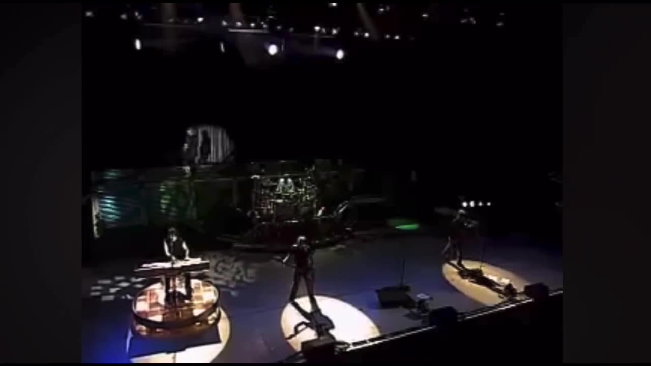 Gowan with Styx - “A Criminal Mind” (Live in 2001)