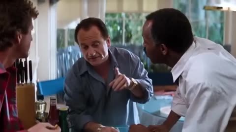 Lethal Weapon 2 - Joe Pesci teaches money laundering