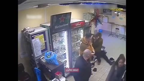 😱💥 Russian Woman Defends Herself in Brutal Fight! | FCN