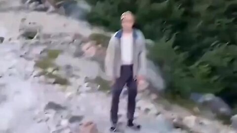 Argentina guy catches and freaking out at Israeli guy who is walking around starting massive fires