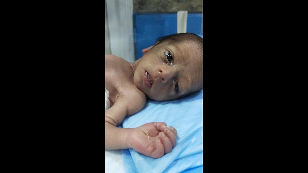 premature baby feel warmth and relaxation