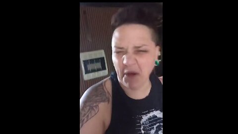 Liberal white woman (?) hopes “conservatives get drafted” to war b/c they criticize SNAP program