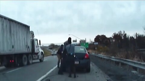 Compilation: Thug snatches gun after police punch, shoots 2 officers #Policeman #Cops #Crime #japd