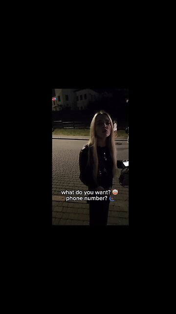 Moscow women love monkeys but only at the zoo🐒🐒 [Flokossama]