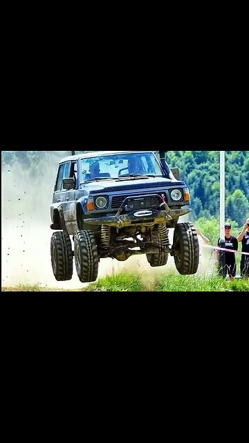 When gravity takes a coffee break ☕ 🚙💨