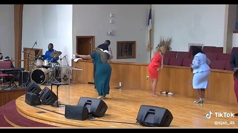 What I will be doing New Year watch night service 💃🏾🕺🏽🫵🏽🔥🔥 #praisebreak