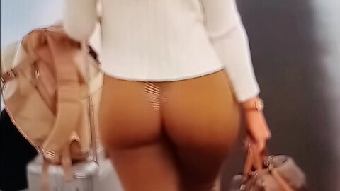 Brown leggings fit check
			