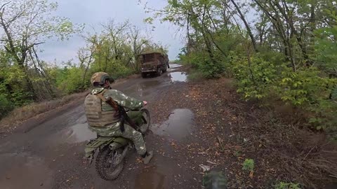 🏍️🔥 Ukraine Russia War | Russian Troops Pass Destroyed Ukrainian M1A1 Abrams Tank | RCF