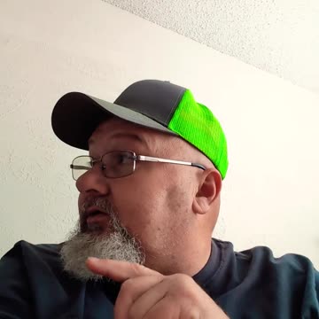 MAN BUN AND FLIP FLOPS #reallifetruckers #ourtruckinglife #truckdriving #truckinlifestyle #volvo