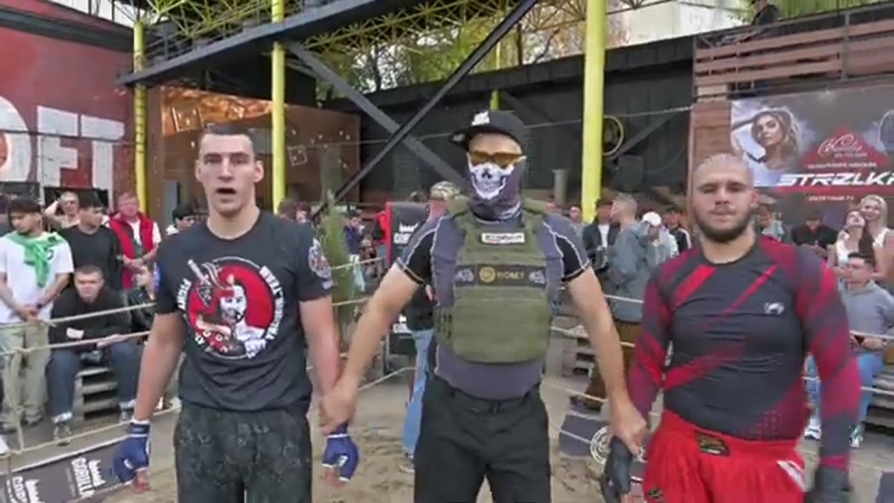 RED FLAG vs MMA FIGHTER !!