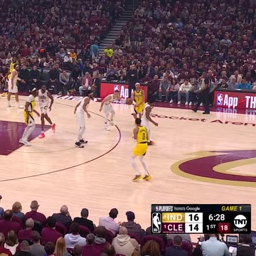 Star guards going back-and-forth in Game 1 🤩 Mitchell & Haliburton trade buckets