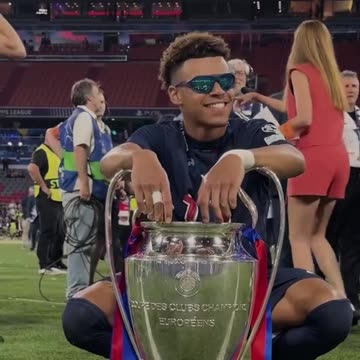 Baila Doué 😮‍💨 #doue #bailalorocky #fyp #foryou #psg #footballtiktok